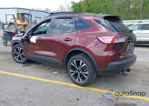 2021 Ford Escape Se Hybrid z USA, uszkodzony, nr VIN 1FMCU9BZ9MUA15592
